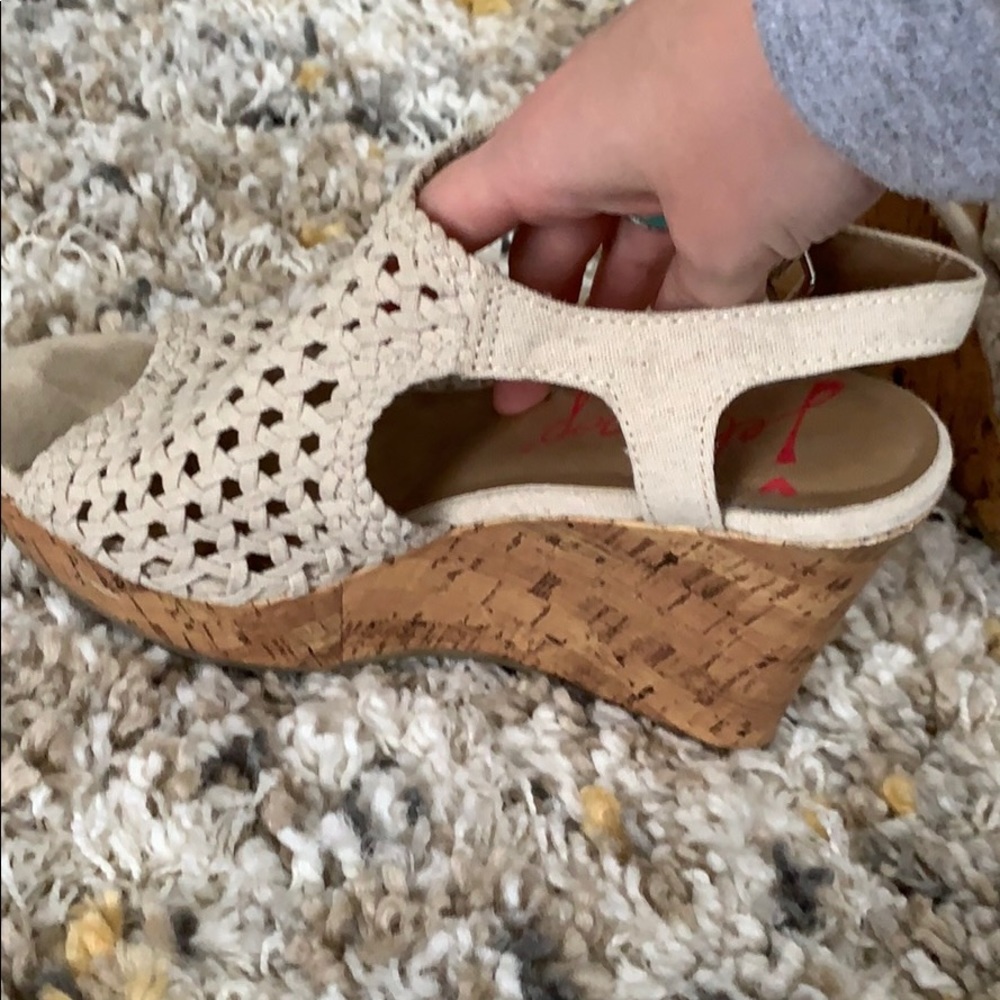Summer Wedges - Picture 2 of 7